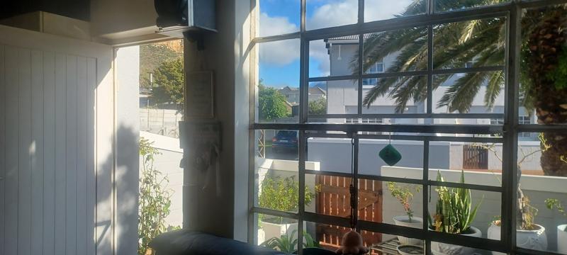 2 Bedroom Property for Sale in Lakeside Western Cape